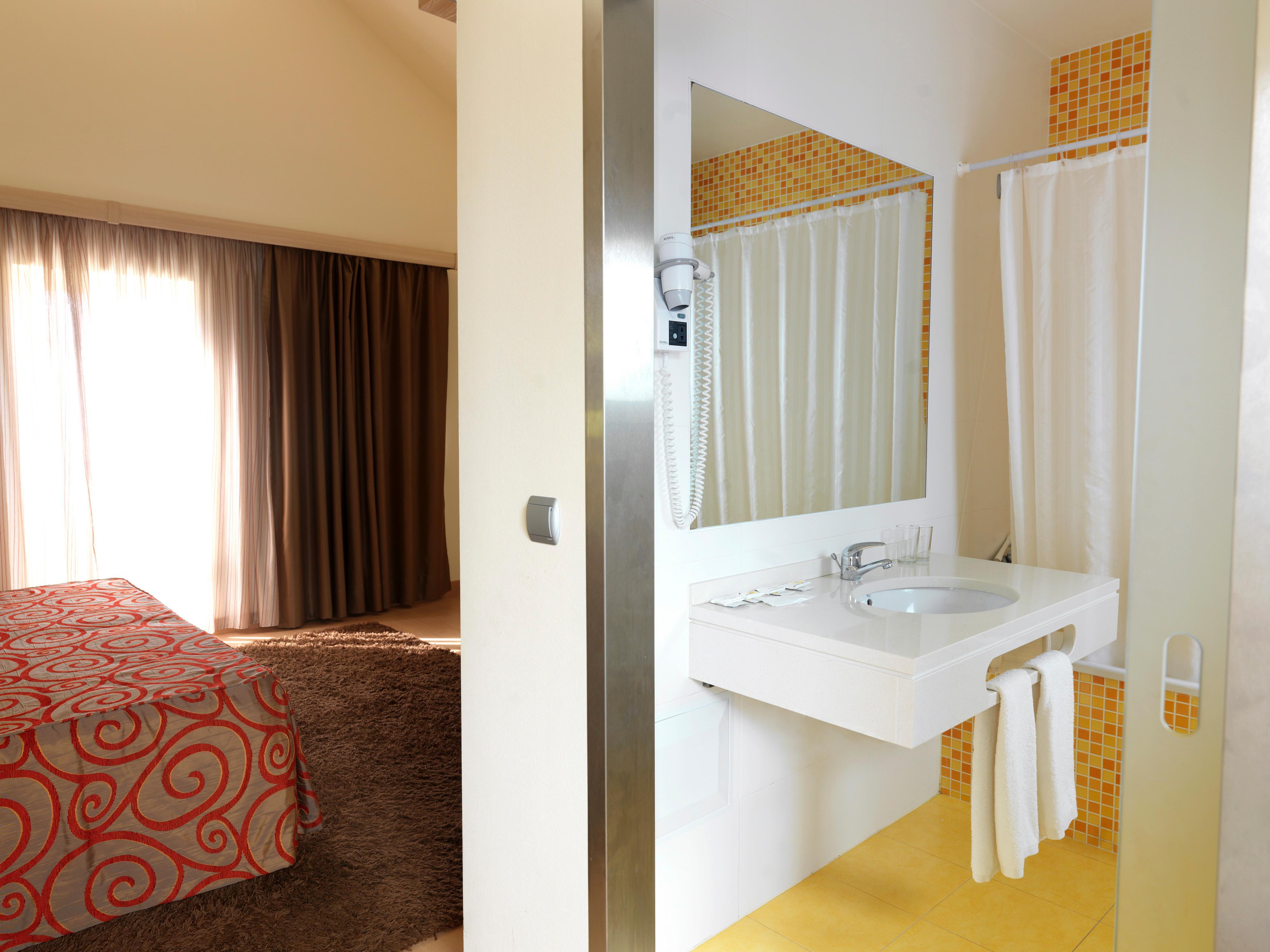 Hotel Cristal Praia Resort & Spa Vieira de Leiria Rum bild